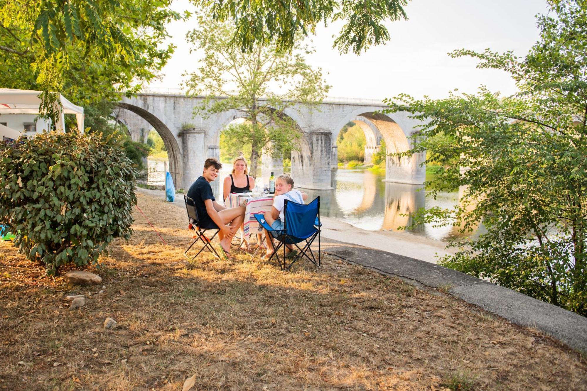 Camping Rcn La Bastide En Ardeche Sampzon Экстерьер фото